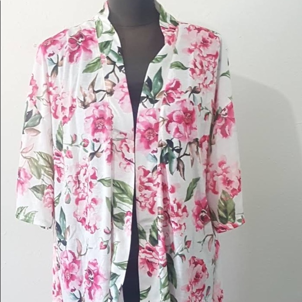 **SOLD** Show me your mumu Brie robe